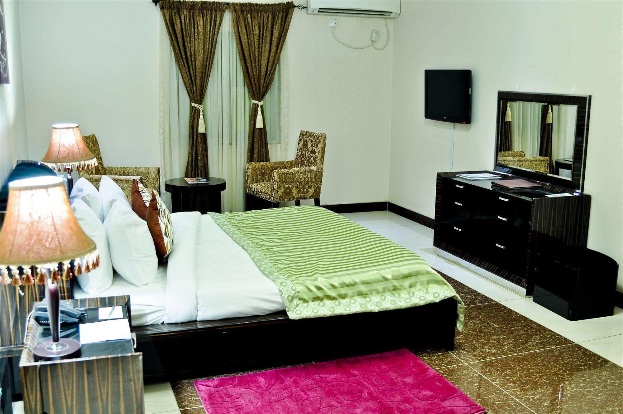 אבוג'ה Aes Luxury Apartments מראה חיצוני תמונה